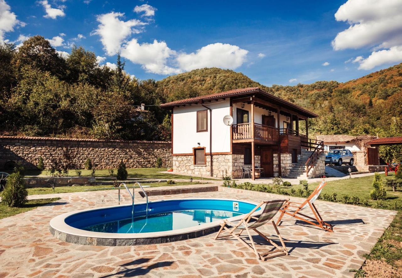 Guest House Hristova Kashta - Христова Къща Cherni Vrŭkh Exterior foto