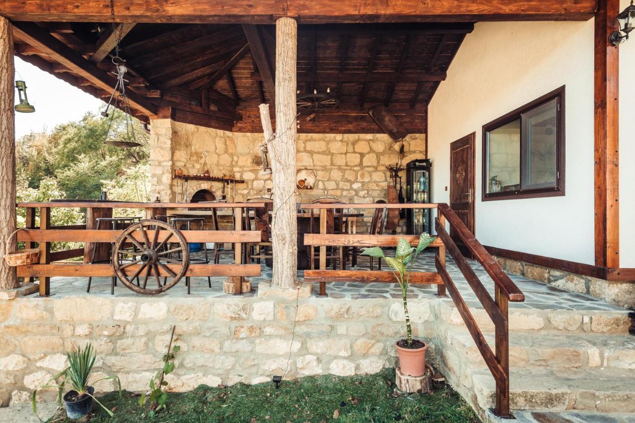 Guest House Hristova Kashta - Христова Къща Cherni Vrŭkh Exterior foto